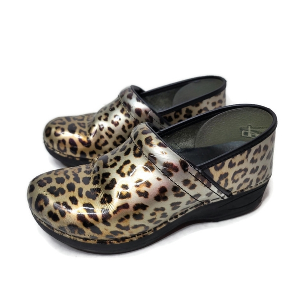 Dansko leopard cheetah print clogs size 40 metalic black gold and brown. - Picture 7 of 11